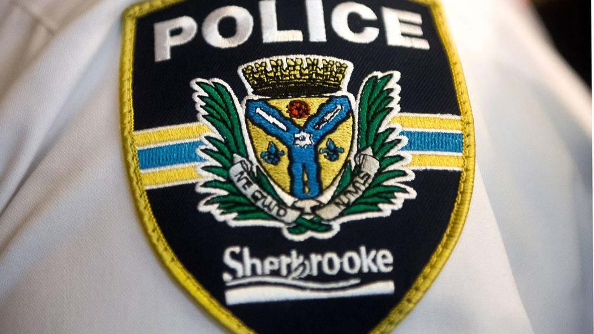 Les policiers ont saisi une importante quantitié de stupéfiants dans un appartement de la rue King Ouest à Sherbrooke, mercredi.