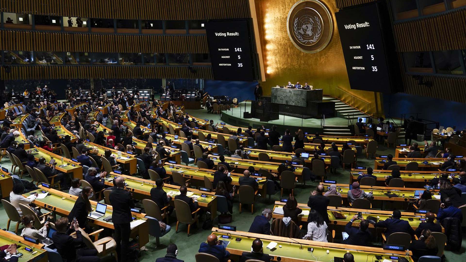 L'Assemblée générale des Nations Unies a voté mercredi sur une résolution concernant l'Ukraine. D'autre part, un sondage Léger démontre que les deux tiers des Canadiens ont dit croire que l’invasion de l’Ukraine par la Russie pourrait dégénérer en une guerre mondiale.