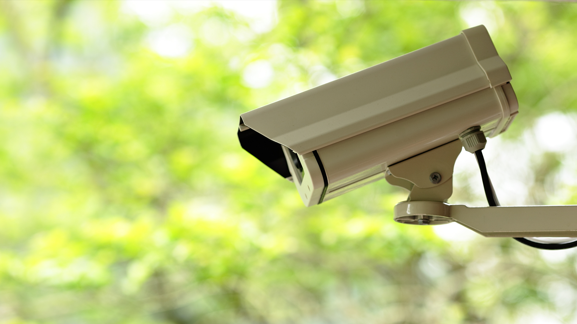 La multiplication des caméras de surveillance à Montréal inquiète des organismes.