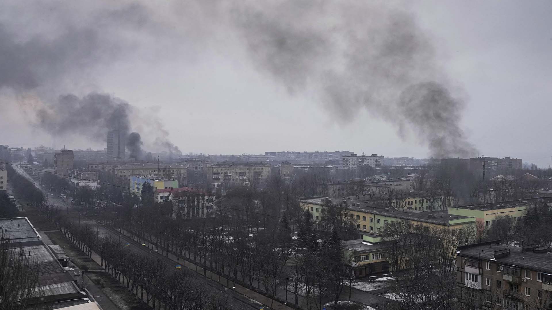 La ville de Marioupol, en Ukraine, après un bombardement russe. 
