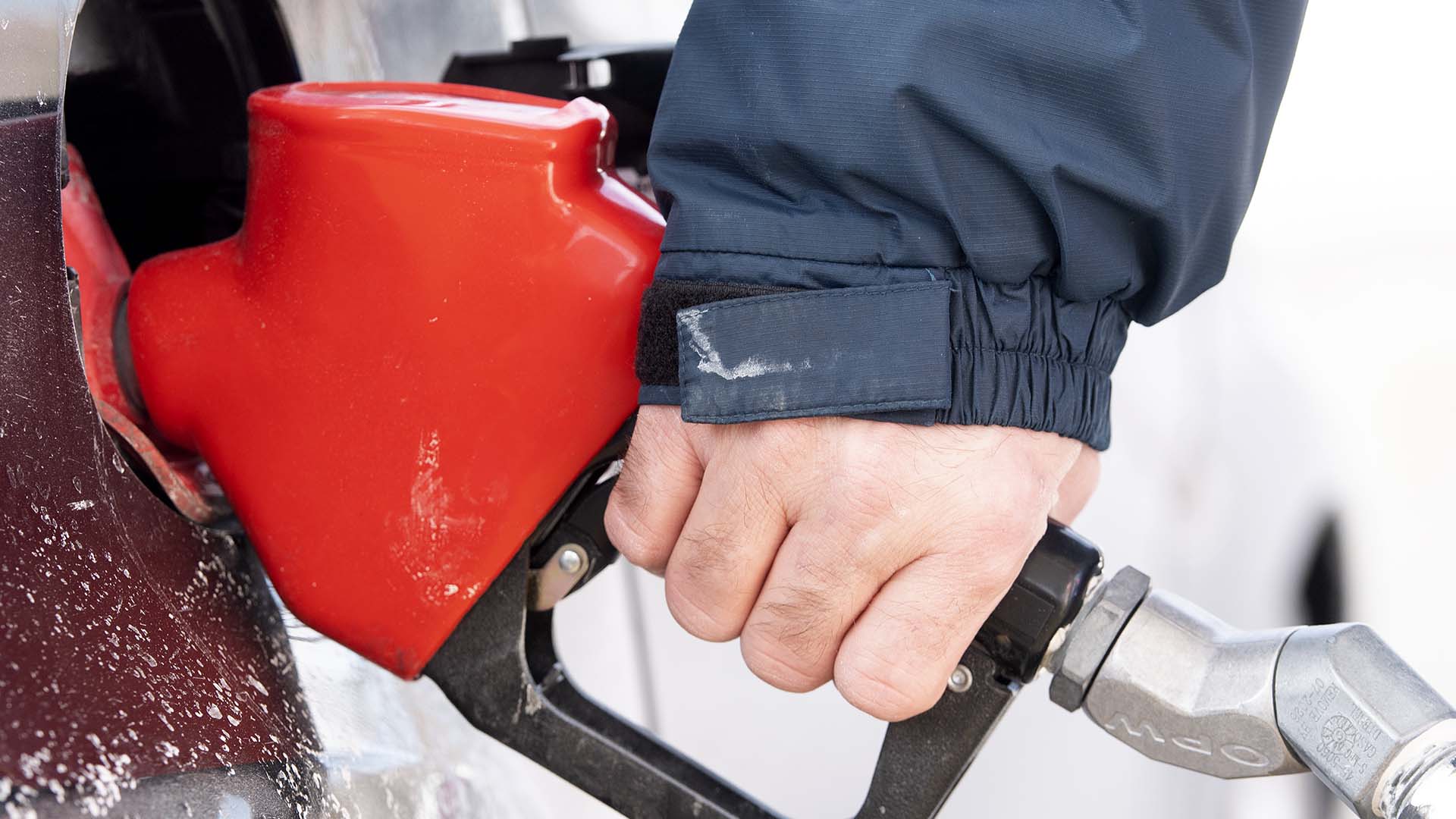 Sans l'essence, l'Indice des prix à la consommation (IPC) a augmenté de 4,7 % d'une année à l'autre en février, comparativement à 4,3 % en janvier.
