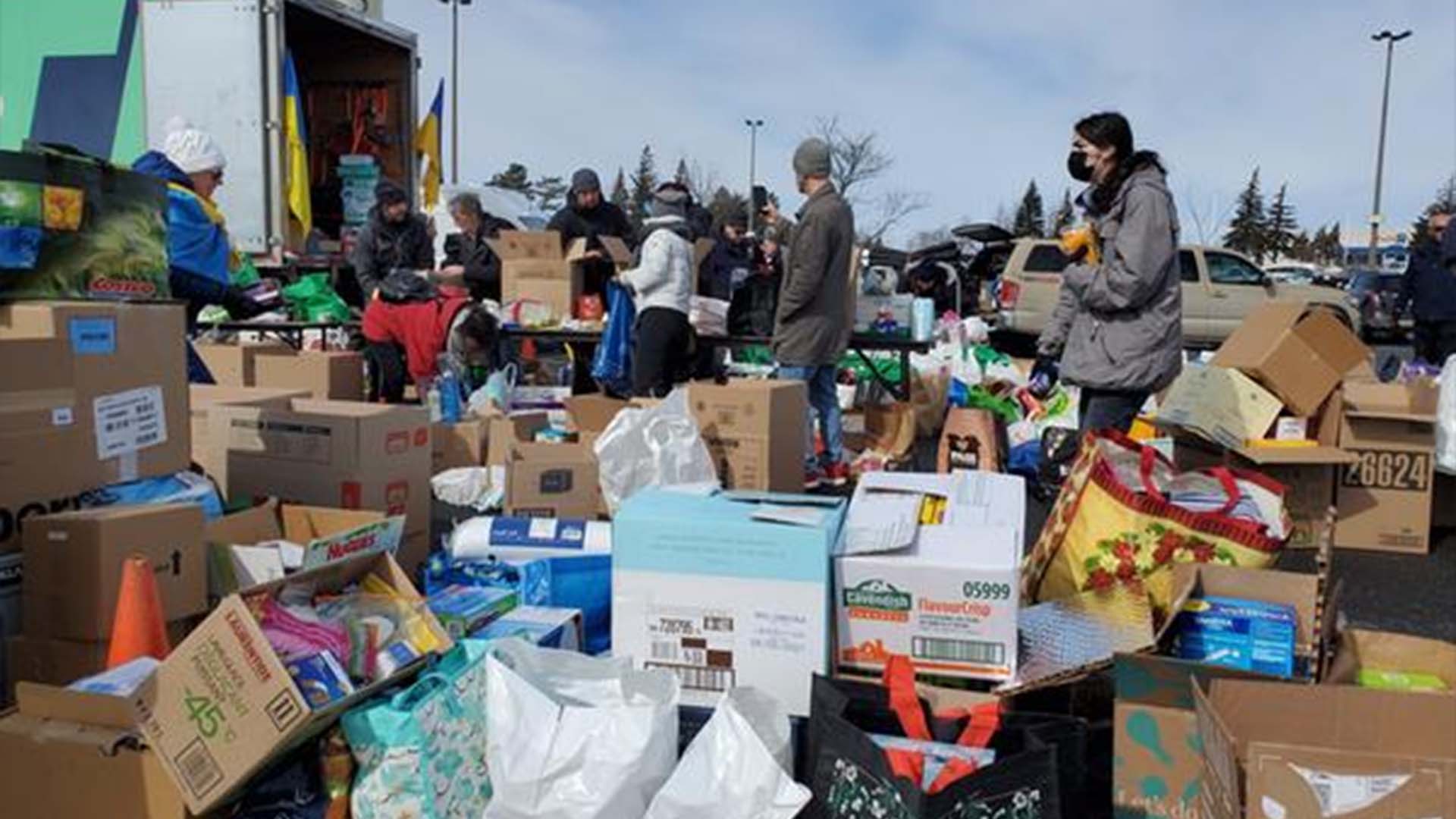 Une importante quantité de dons destinés aux réfugiés ukrainiens a été amassée à Saint-Bruno-de-Montarville le 13 mars 2022.