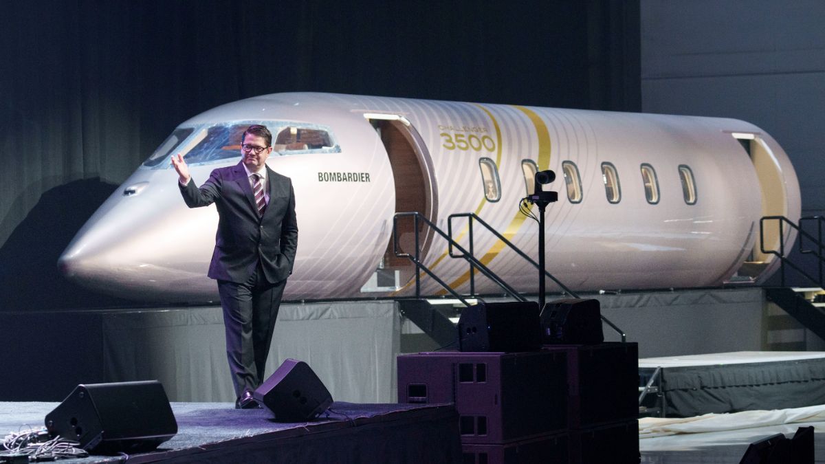 Eric Martel, président et chef de la direction de Bombardier,  lors de la présentation du Challenger 3500 à Montréal.