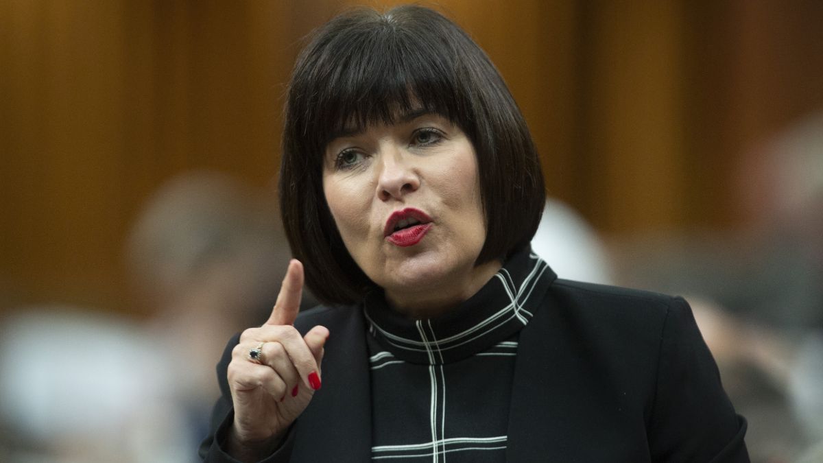 Le commissaire aux langues officielles pourra «imposer des ordres» à Air Canada, a plaidé mercredi la ministre des Langues officielles, Ginette Petitpas Taylor.