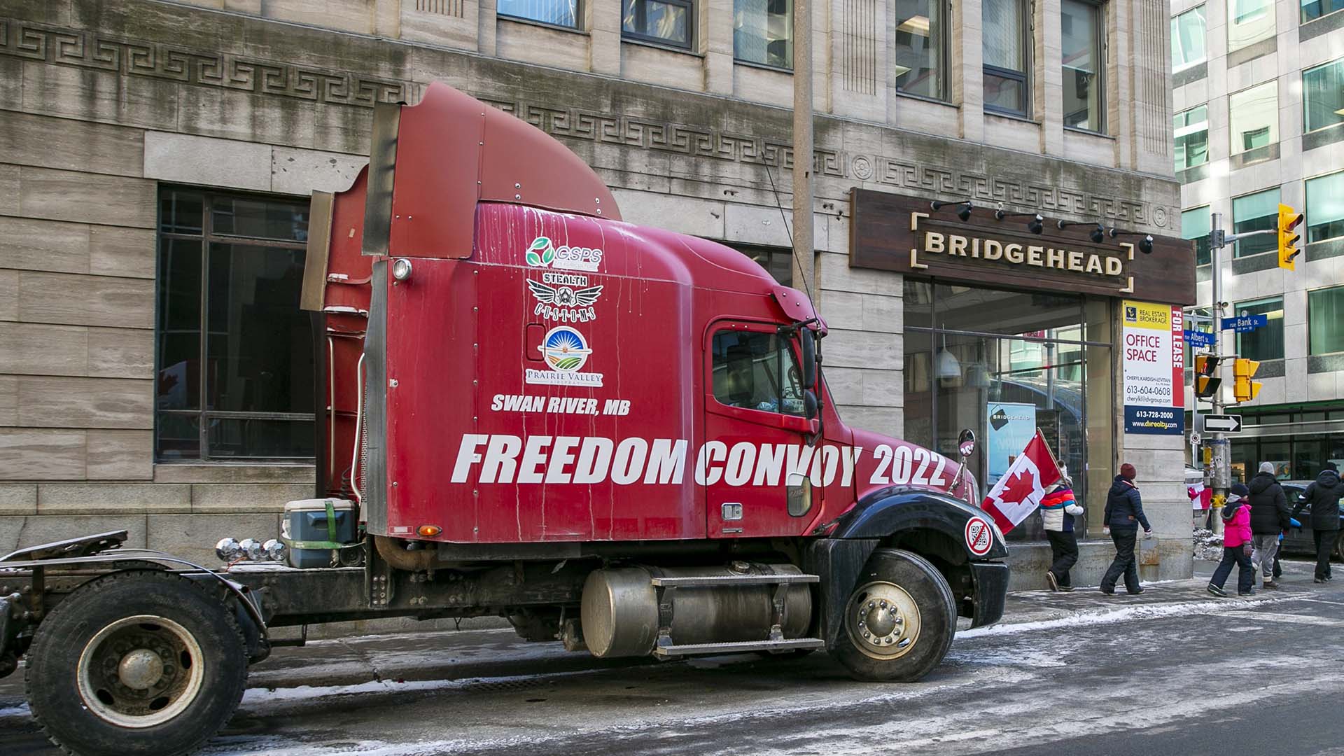 Les manifestations du «Convoi de la liberté» (photo) ont forcé plusieurs commerces à fermer leurs portes cet hiver.