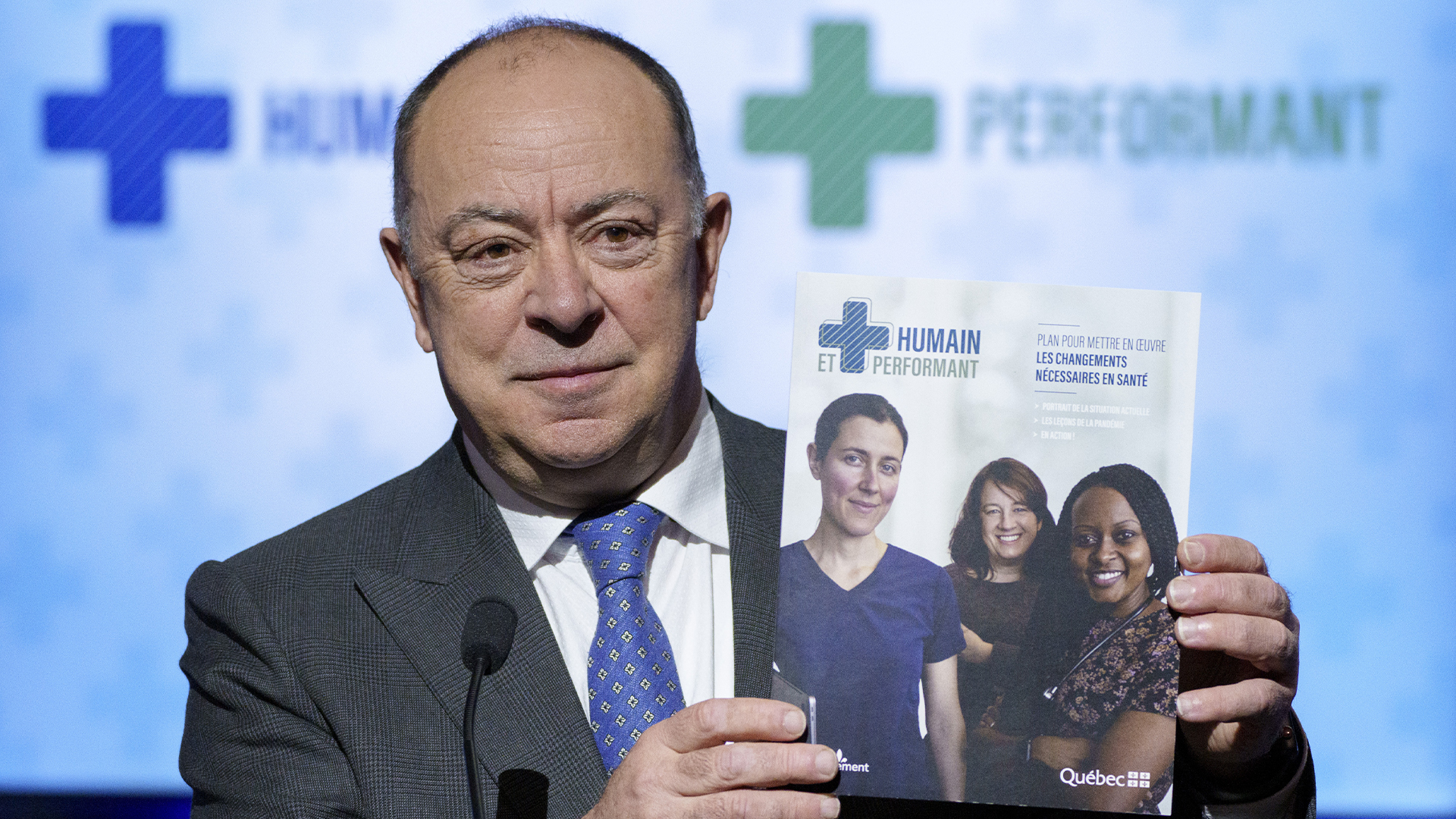 Le ministre de la Santé, Christian Dubé, présente le plan de refonte du système de santé le 29 mars 2022.