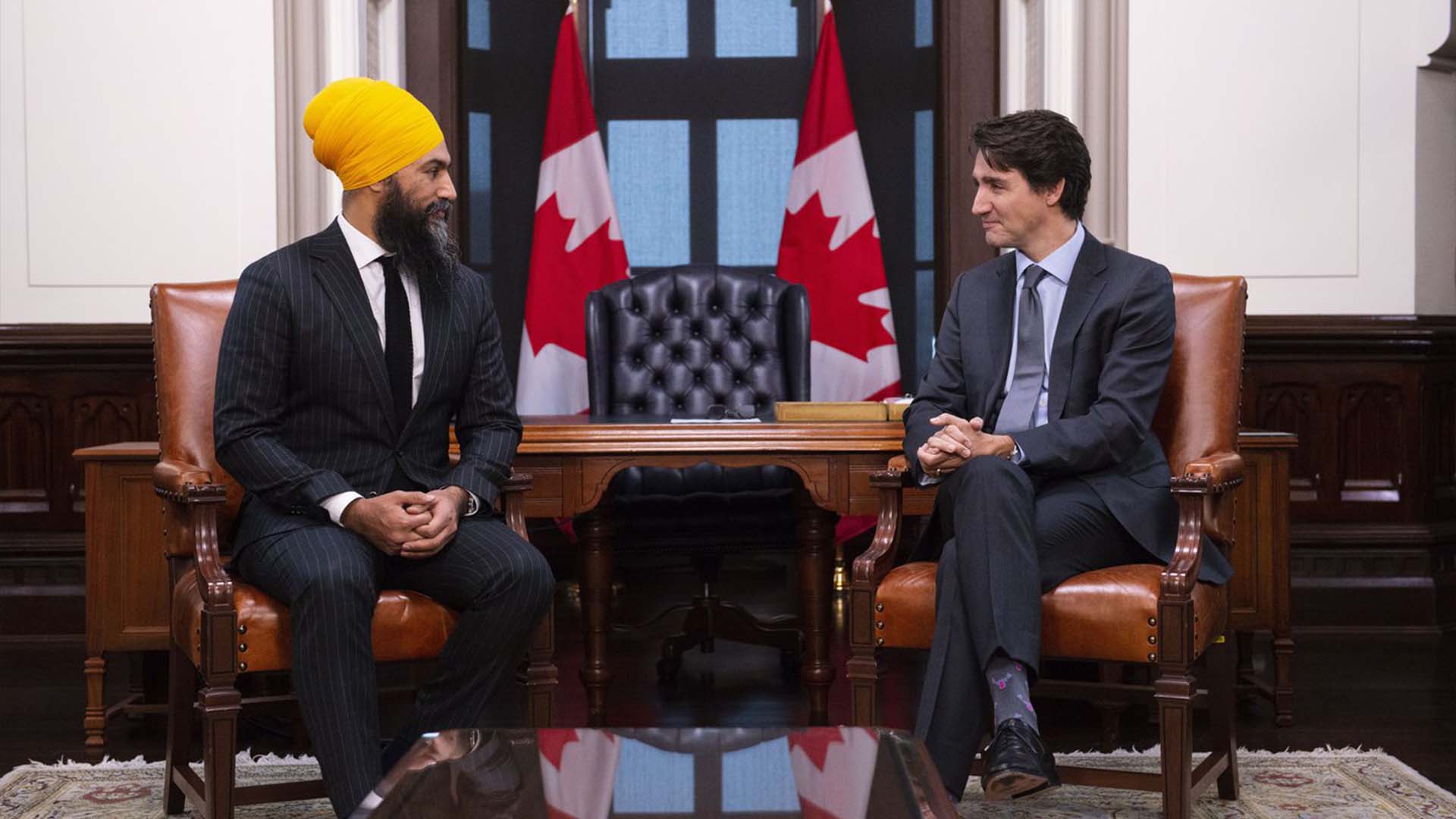 Le chef du NPD, Jagmeet Singh, rencontre le premier ministre Justin Trudeau sur la Colline du Parlement à Ottawa, le jeudi 14 novembre 2019. Singh dit que son parti appelle le pacte qu'il a conclu avec Justin Trudeau «l'accord Anhad» d'après sa petite fille.