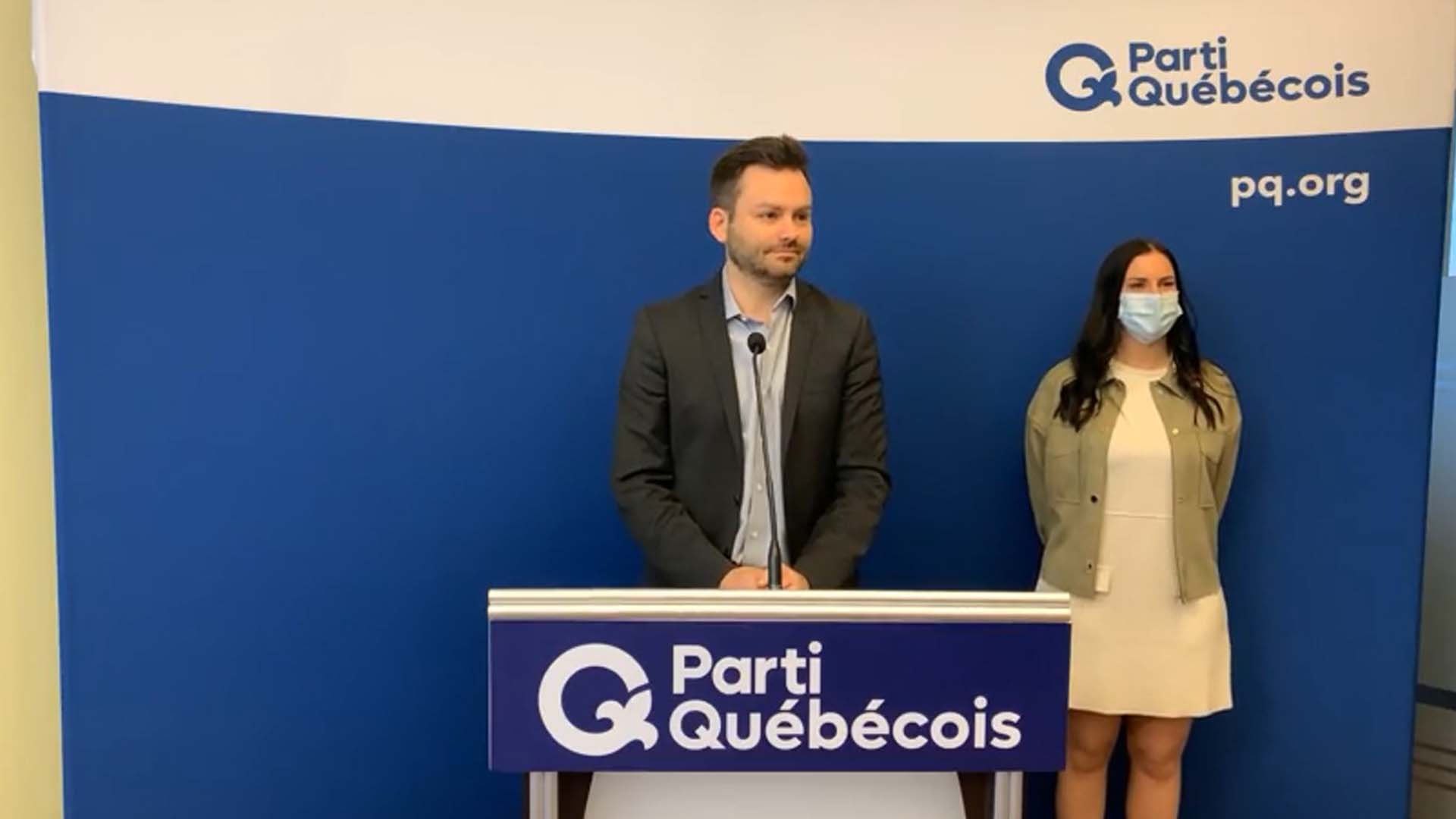 Le Québec doit donner un véritable «coup de barre» pour changer la façon dont il s'occupe de ses aînés, selon le chef du PQ, Paul Saint-Pierre Plamondon (photo).