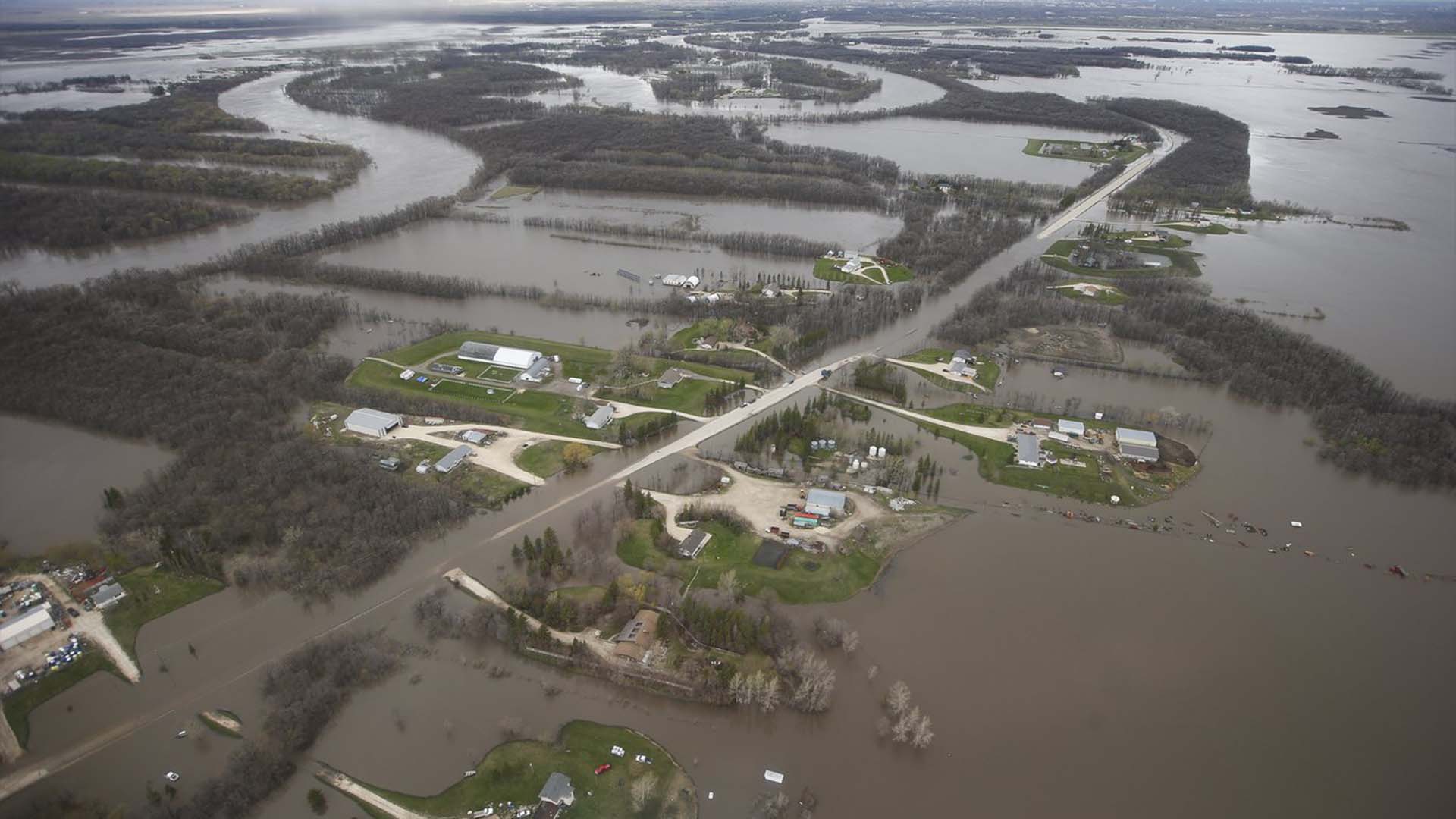 Au Manitoba, les autorités ont à l’œil un autre système de précipitations qui pourrait s’amener dans le sud de la province plus tard cette semaine, l’une des régions les plus affectées par les inondations printanières.