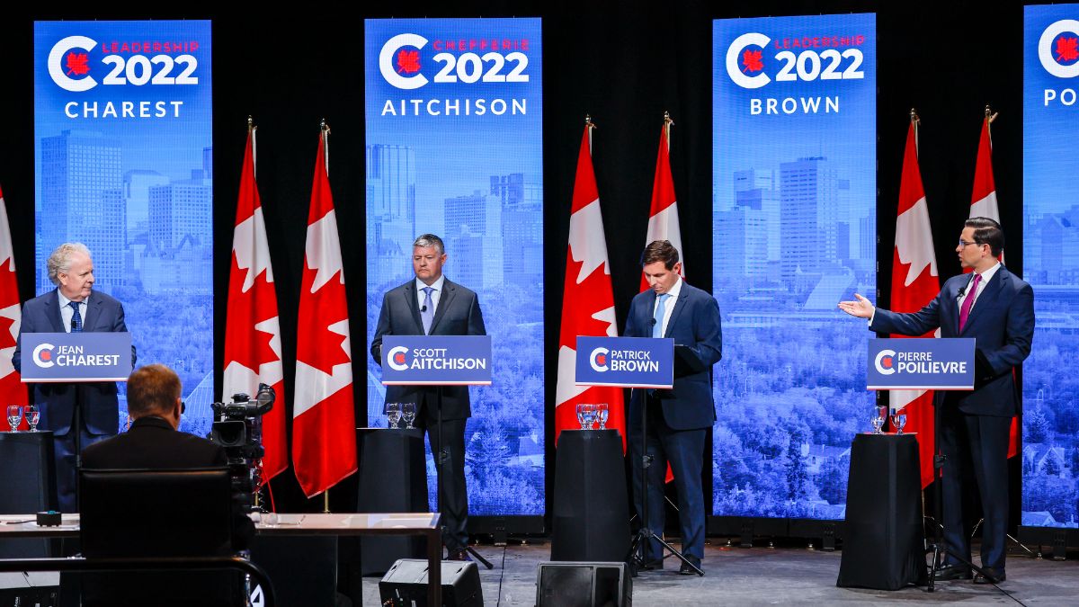 Les aspirants-chefs lors du dernier débat à Edmonton, le 11 mai.