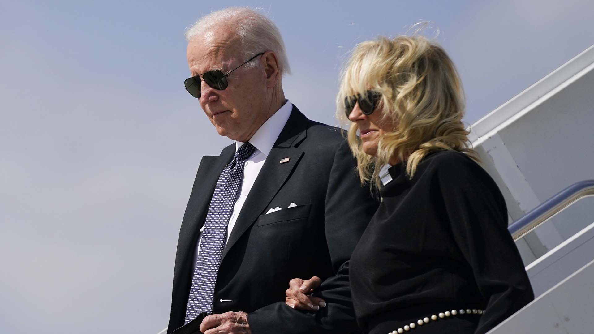 Le président américain, Joe Biden, est de passage au Texas, dimanche, afin de donner ses condoléances aux familles et amis des victimes de la tuerie d’Uvalde, qui a fait 21 morts, dont 19 enfants.