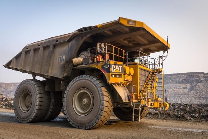 Un des gigantesques camions qui se promène à la mine de Malartic