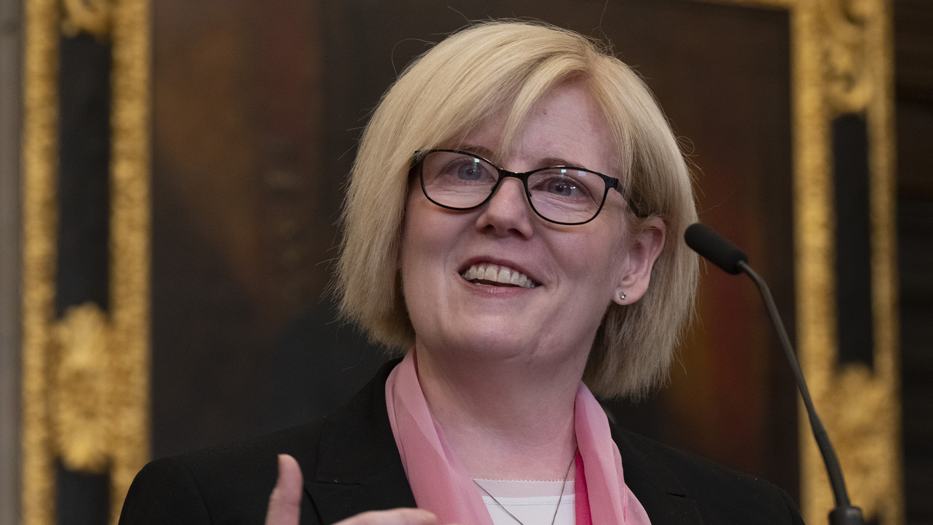 La ministre de l'Emploi, du Développement de la main-d'oeuvre et de l'Inclusion des personnes en situation de handicap, Carla Qualtrough, le 2 juin 2022.