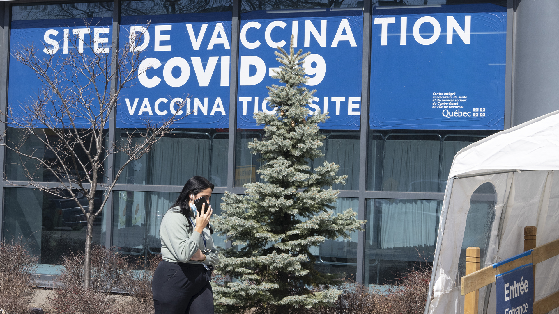 Québec rapporte mardi sept nouveaux décès attribués à la COVID-19 de même qu'une diminution des hospitalisations.