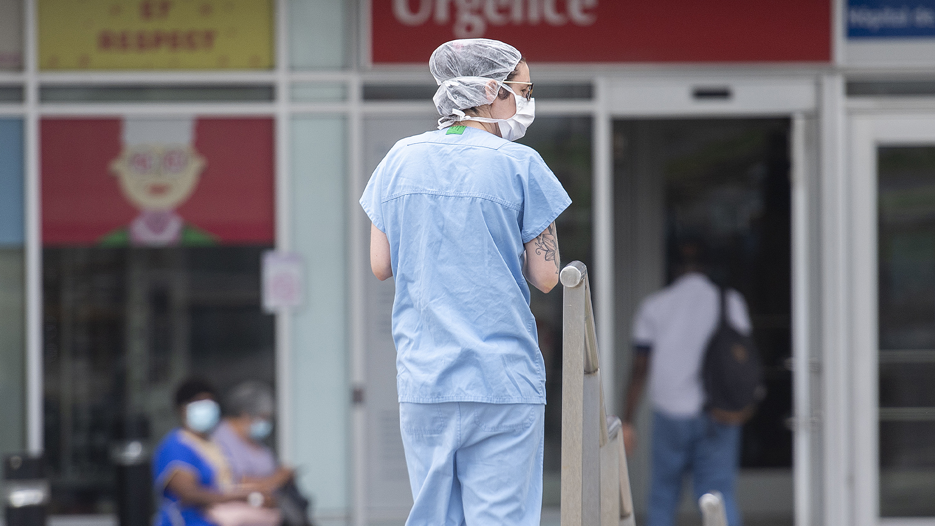 Québec rapporte lundi huit nouveaux décès liés à la COVID-19, pour un total de 15 765 depuis le début de la pandémie.