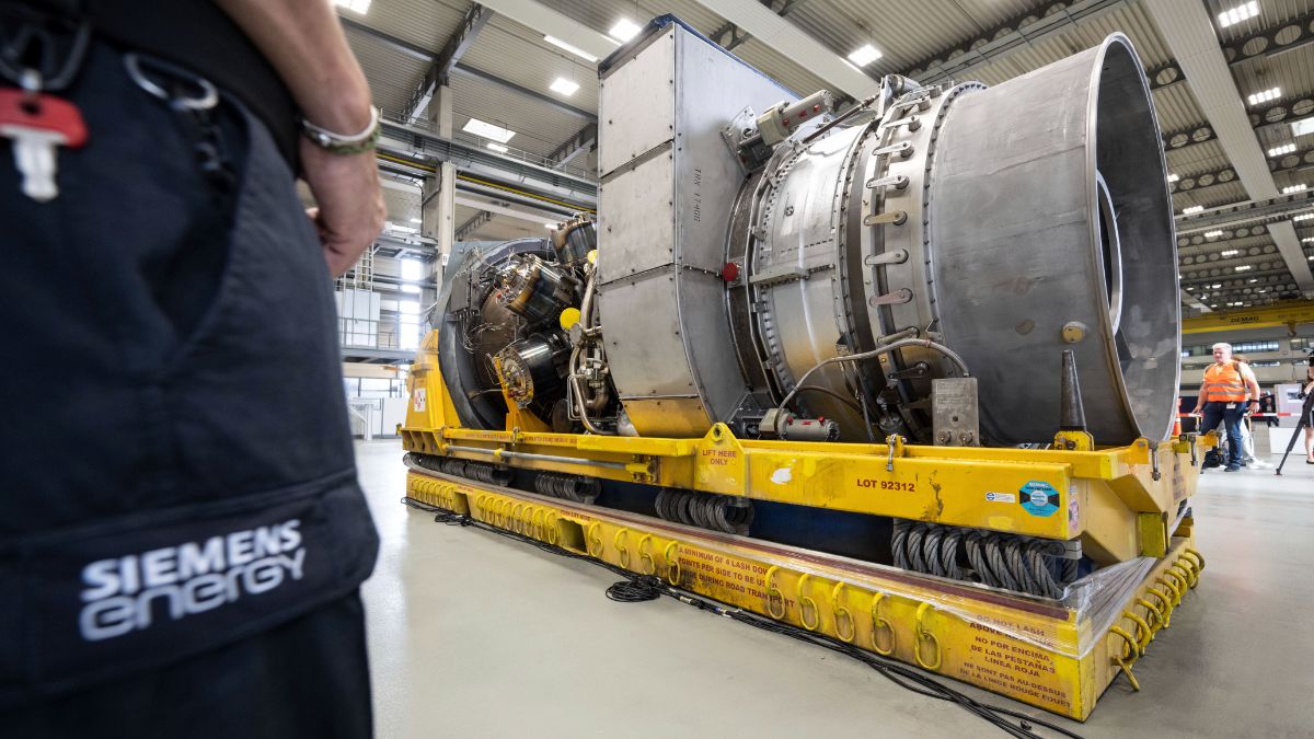Une turbine qui sera utilisée pour la pipeline Nordstream 1 en Allemagne.