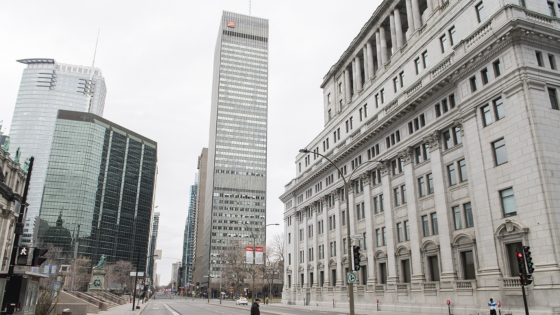 Le retour du tourisme et des activités au centre-ville de Montréal a permis une reprise de la vente au détail dans la métropole, selon un rapport de la société immobilière JLL publié jeudi.