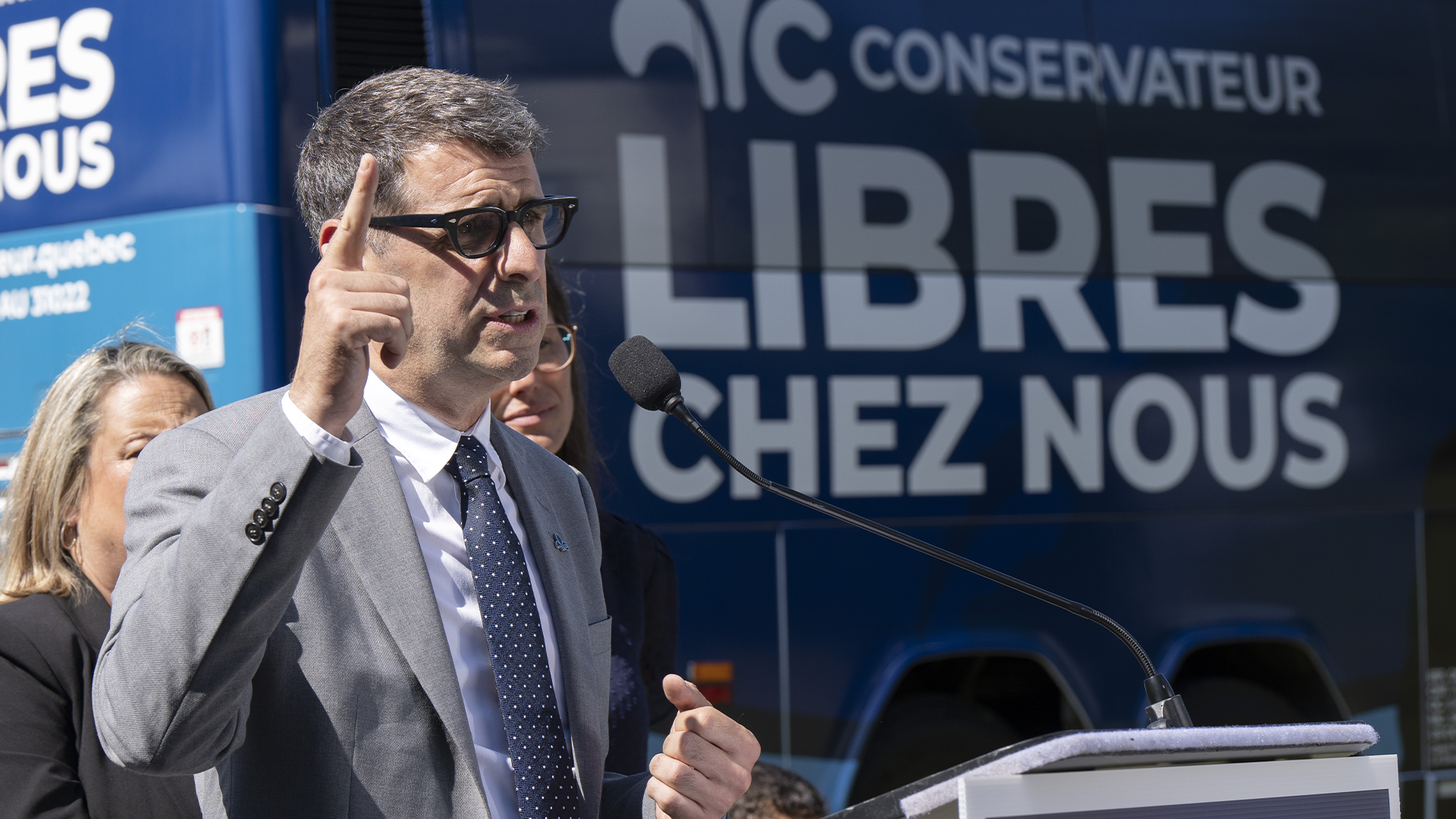 Éric Duhaime s’est engagé, s’il remportait l’élection du 3 octobre prochain, à prendre position en faveur de la liberté en matière de la vente de produits alcoolisés au Québec.