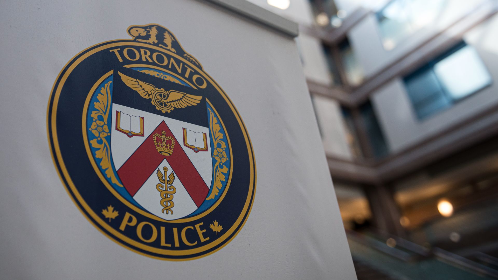 Cette opération policière était liée aux fusillades qui ont eu lieu plus tôt dans la journée dans les secteurs de Peel et Halton, en banlieue de Toronto.