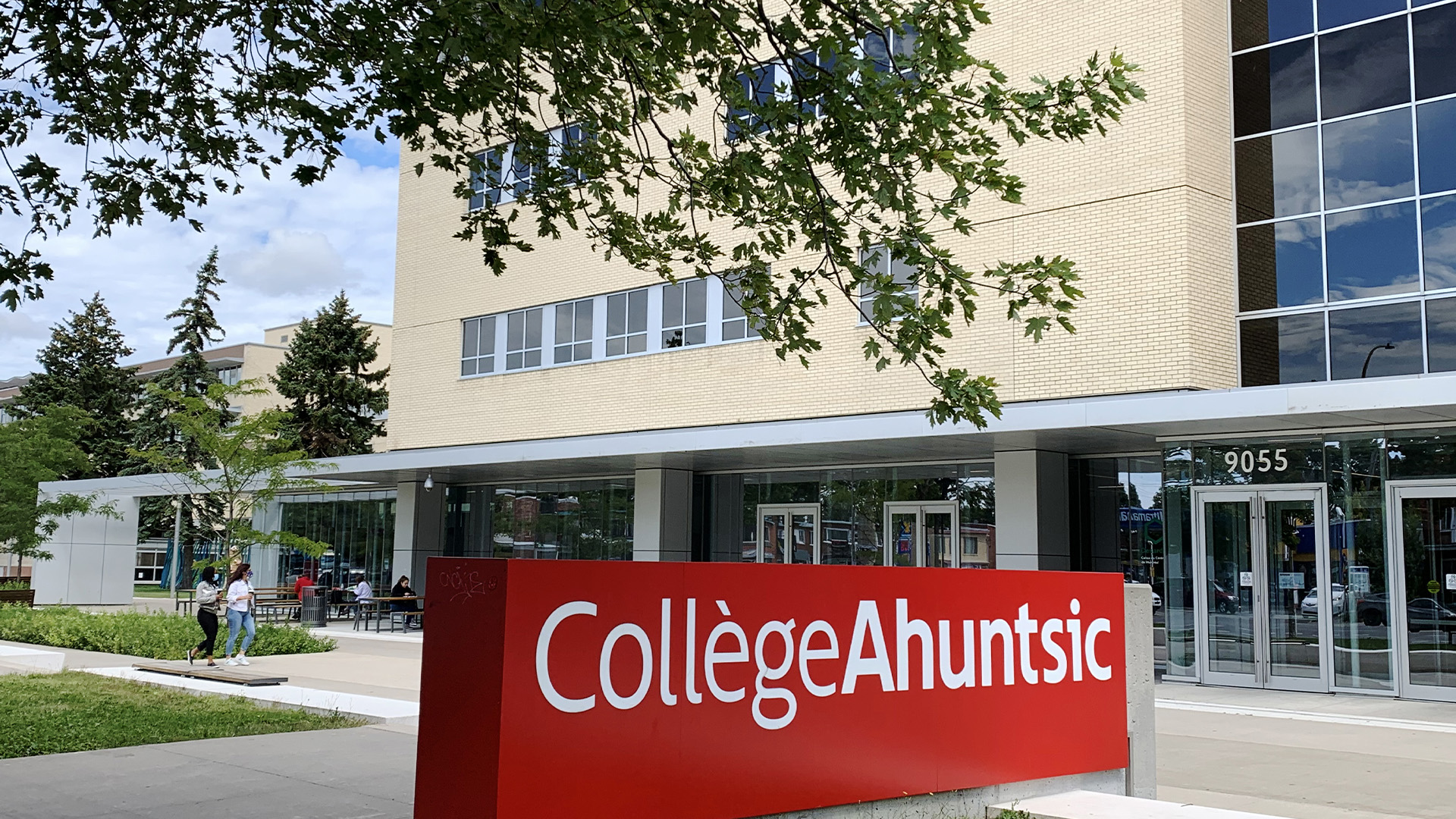 Le Collège Ahuntsic est présenté à Montréal le jeudi 20 août 2020.