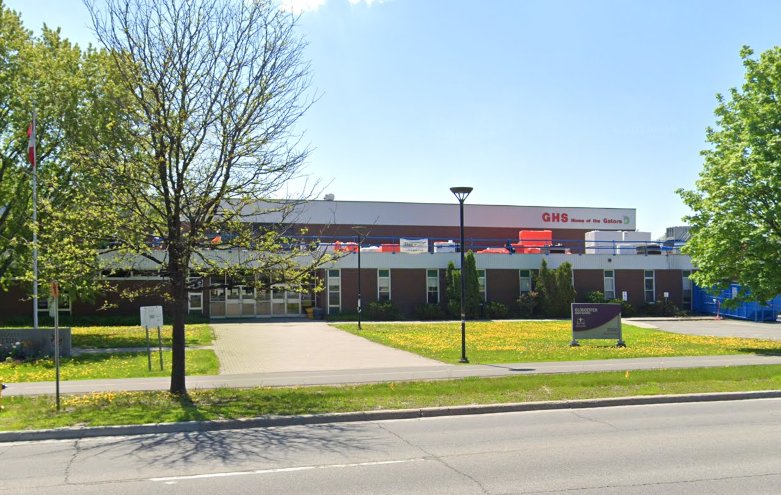La victime fréquenterait l'école Gloucester High d'Ottawa.