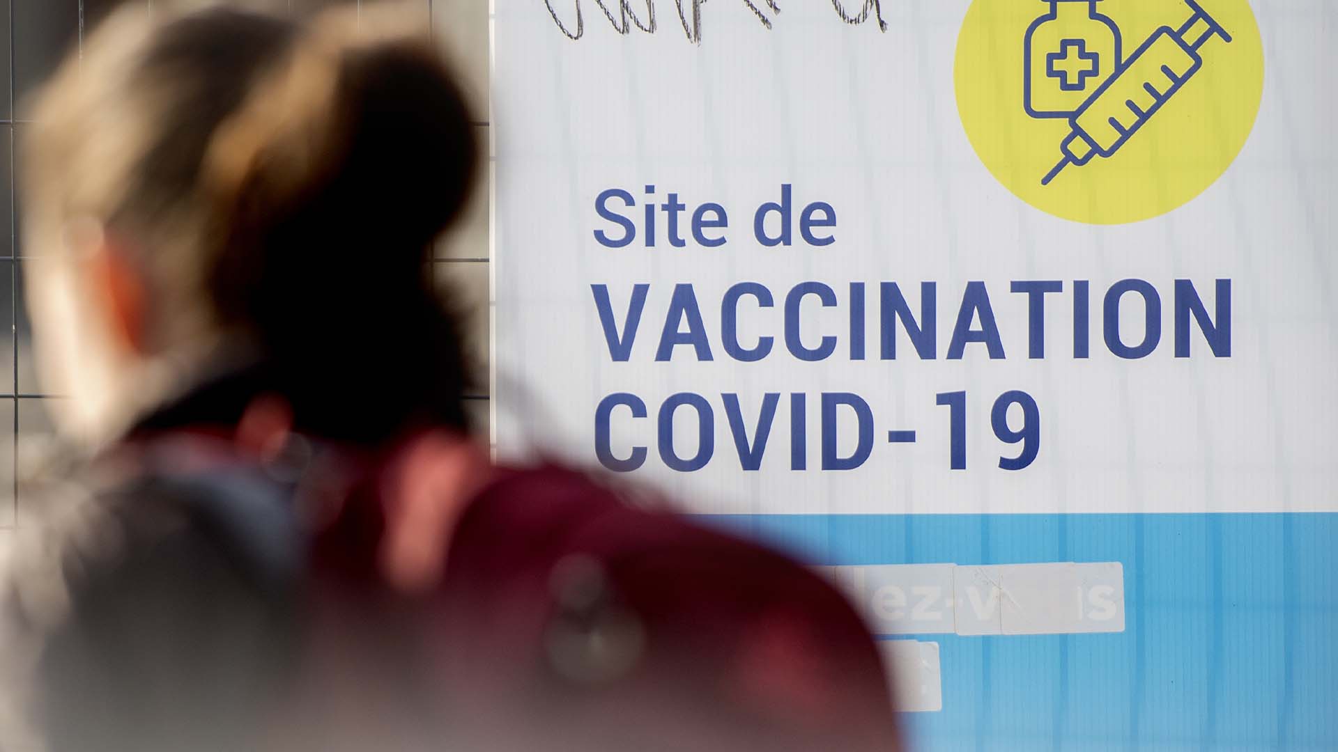 Du côté de la vaccination, 23 842 doses administrées s'ajoutent, pour un total de 20 969 174 doses administrées au Québec.