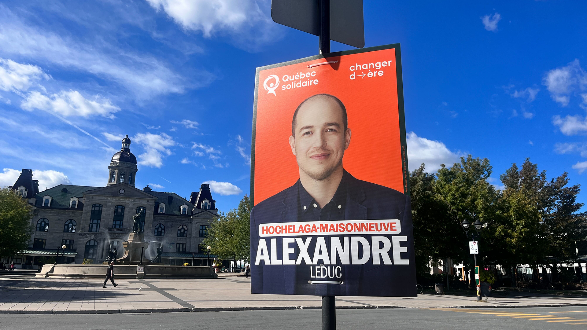 Le député sortant de Québec solidaire Alexandre Leduc est accusé d'aller à l'encontre des positions de son parti au sujet du travail du sexe.