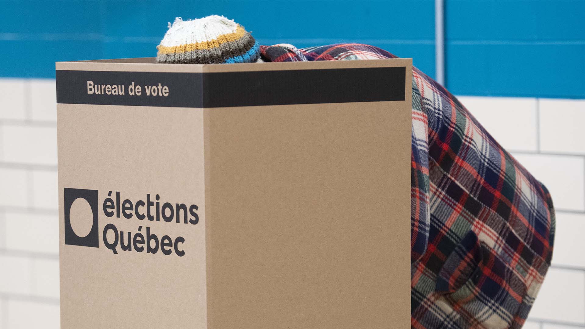 Les bureaux de vote sont accessibles de 9 heures 30 à 20 heures en ce jour d'élections au Québec.