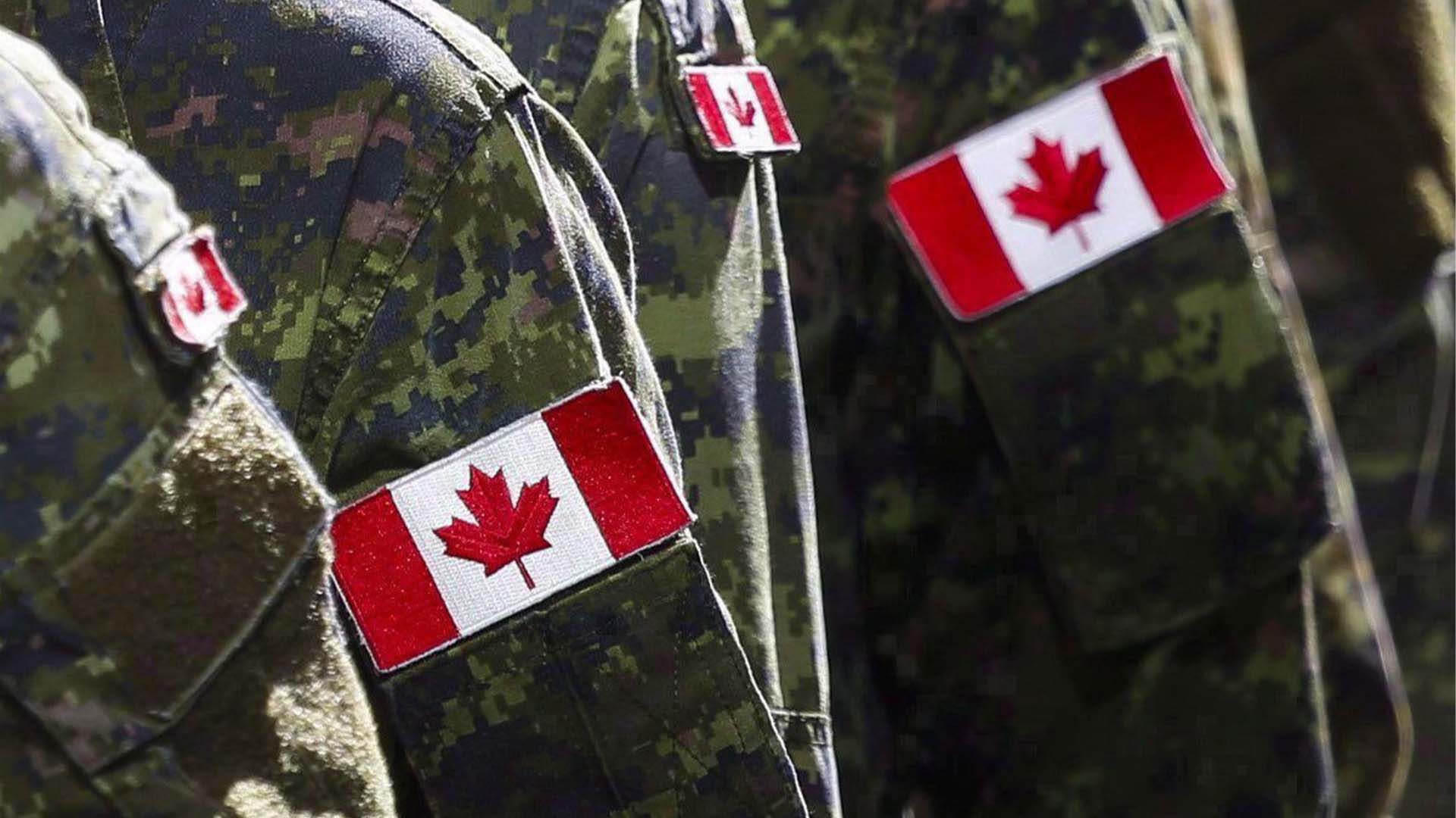En entrevue avec La Presse canadienne, le général Eyre a expliqué cette décision par le fait que les militaires sont censés suivre les ordres juridiques -- et que le refus de certains soldats de se faire vacciner «soulève des questions sur votre aptitude à servir en uniforme».