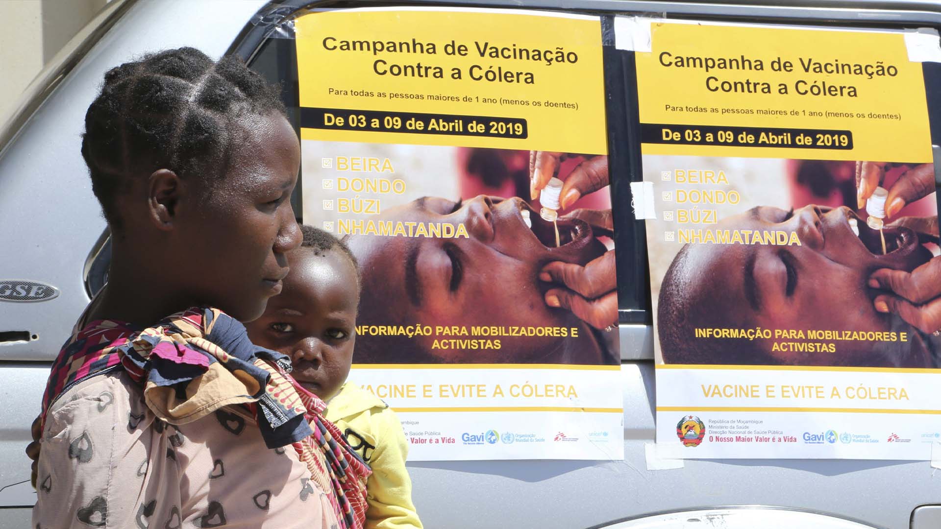premier jour du programme de vaccination contre le choléra dans un camp de déplacés survivants du cyclone Idai à Beira, au Mozambique, le 3 avril 2019.