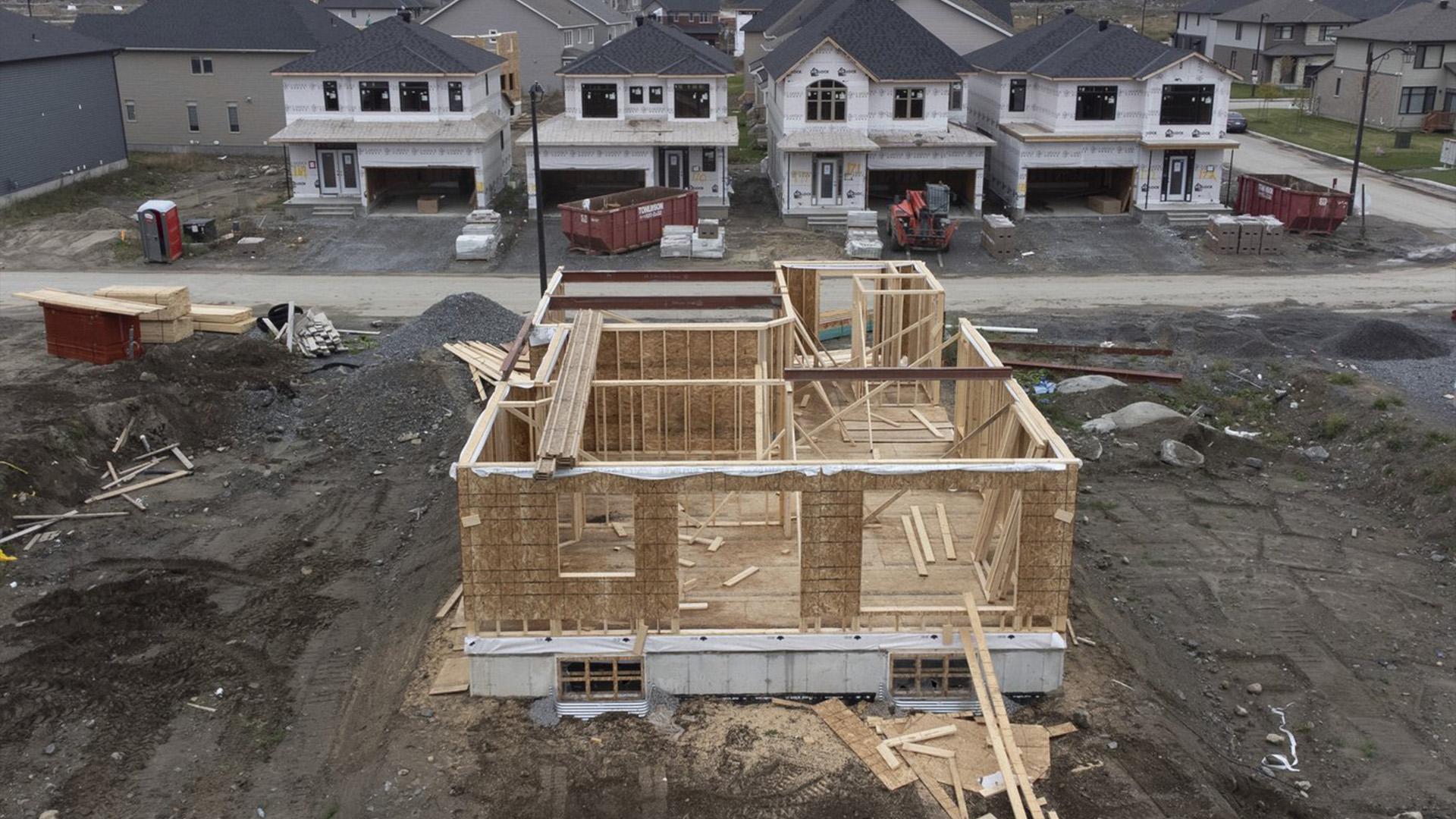 Les mises en chantier en septembre ont chuté de façon drastique à Gatineau, alors qu'elles ont fait un bond ahurissant à Ottawa, selon les plus récentes données de la Société canadienne d'hypothèque et de logement.