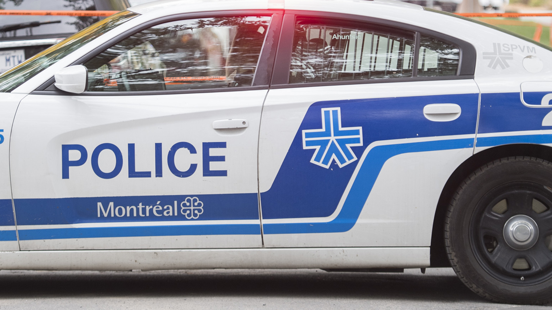 Des coups de feu ont encore une fois été tirés à Montréal à partir d'un véhicule en mouvement.