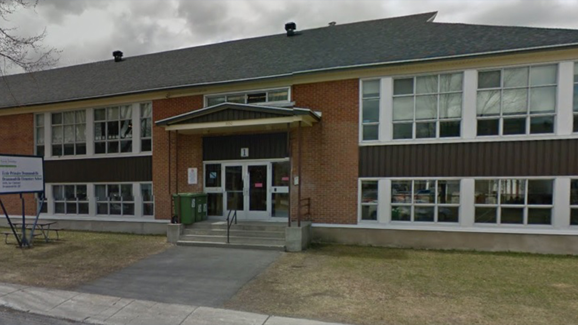 Le bâtiment de l'ex-école anglophone de Drummondville vient d'être acquis par le Centre de services scolaire des Chênes (CSSDC).