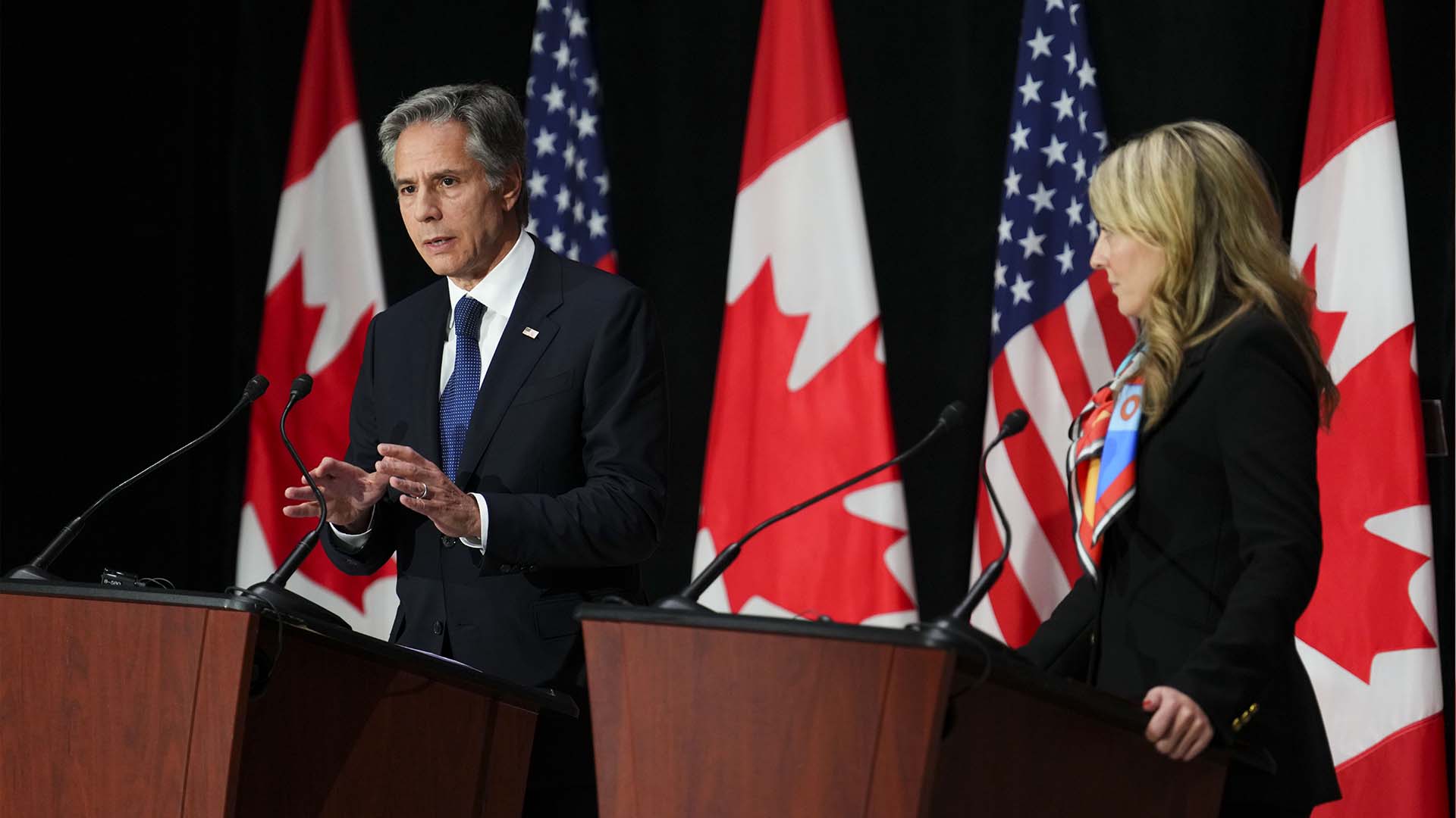 La ministre des Affaires étrangères, Mélanie Joly, et le secrétaire d'État américain, Antony Blinken, tiennent une conférence de presse conjointe à Ottawa, le jeudi 27 octobre 2022. 