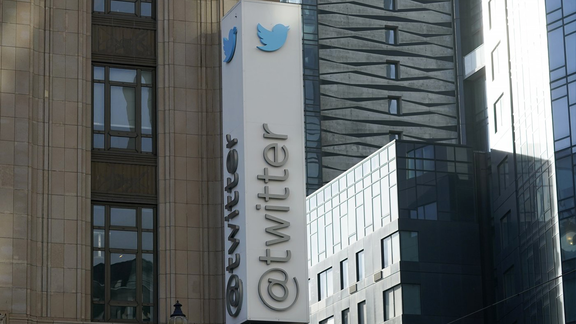 Un panneau du siège social de Twitter est affiché à San Francisco, le vendredi 4 novembre 2022.