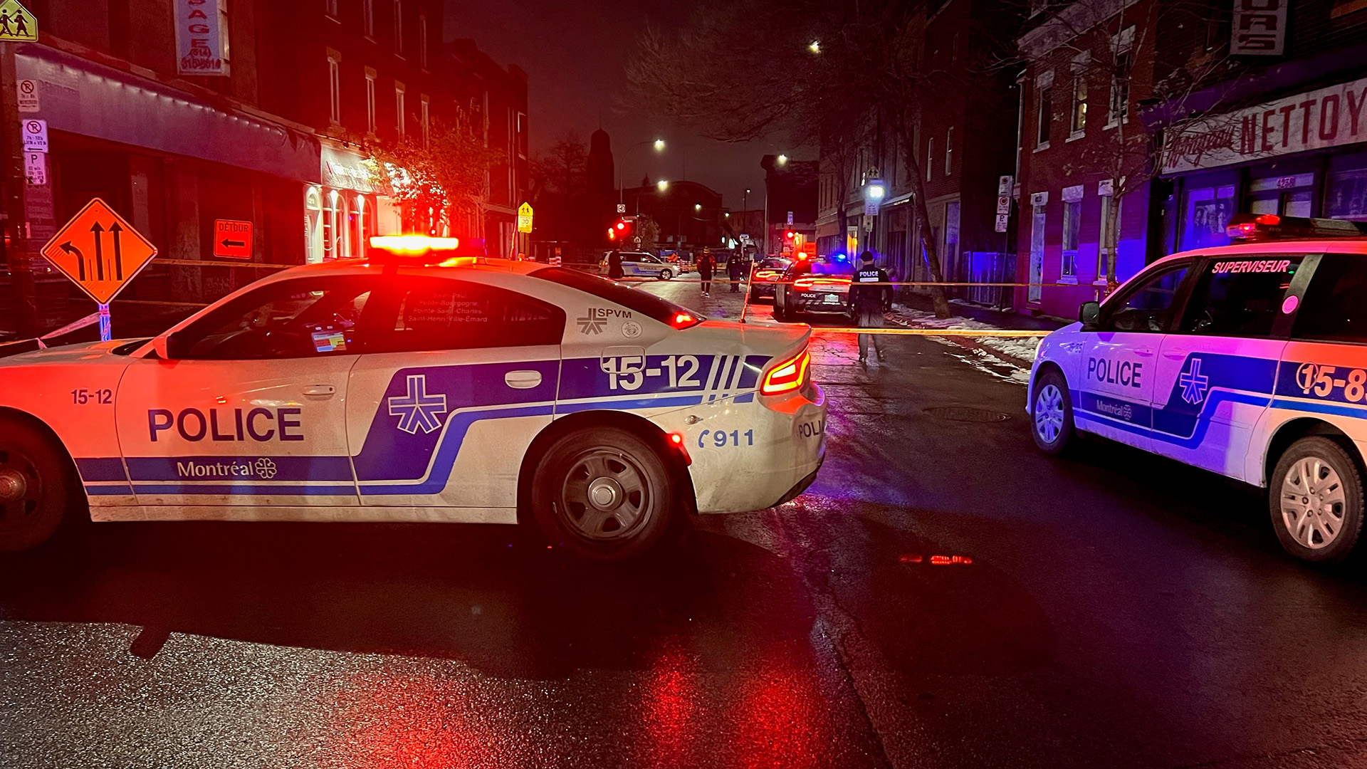 Un homme a été blessé par des coups d’arme blanche en début de nuit, mercredi, dans un bar du quartier Saint-Henri, dans le sud-ouest de Montréal.