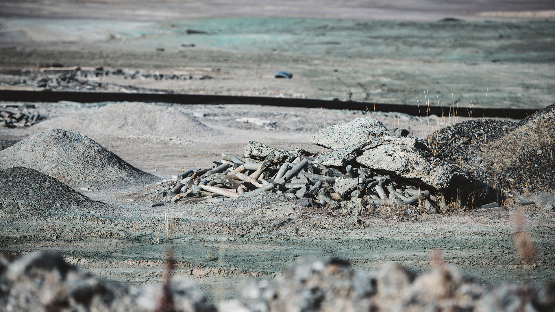 Par exemple, la décontamination de l'ancien emplacement de Giant Mine, au Yukon, coûtera à lui seul 4,38 milliards $, un sommet au pays. Les travaux, qui se sont amorcés en 2005, se prolongeront jusqu'en 2038.