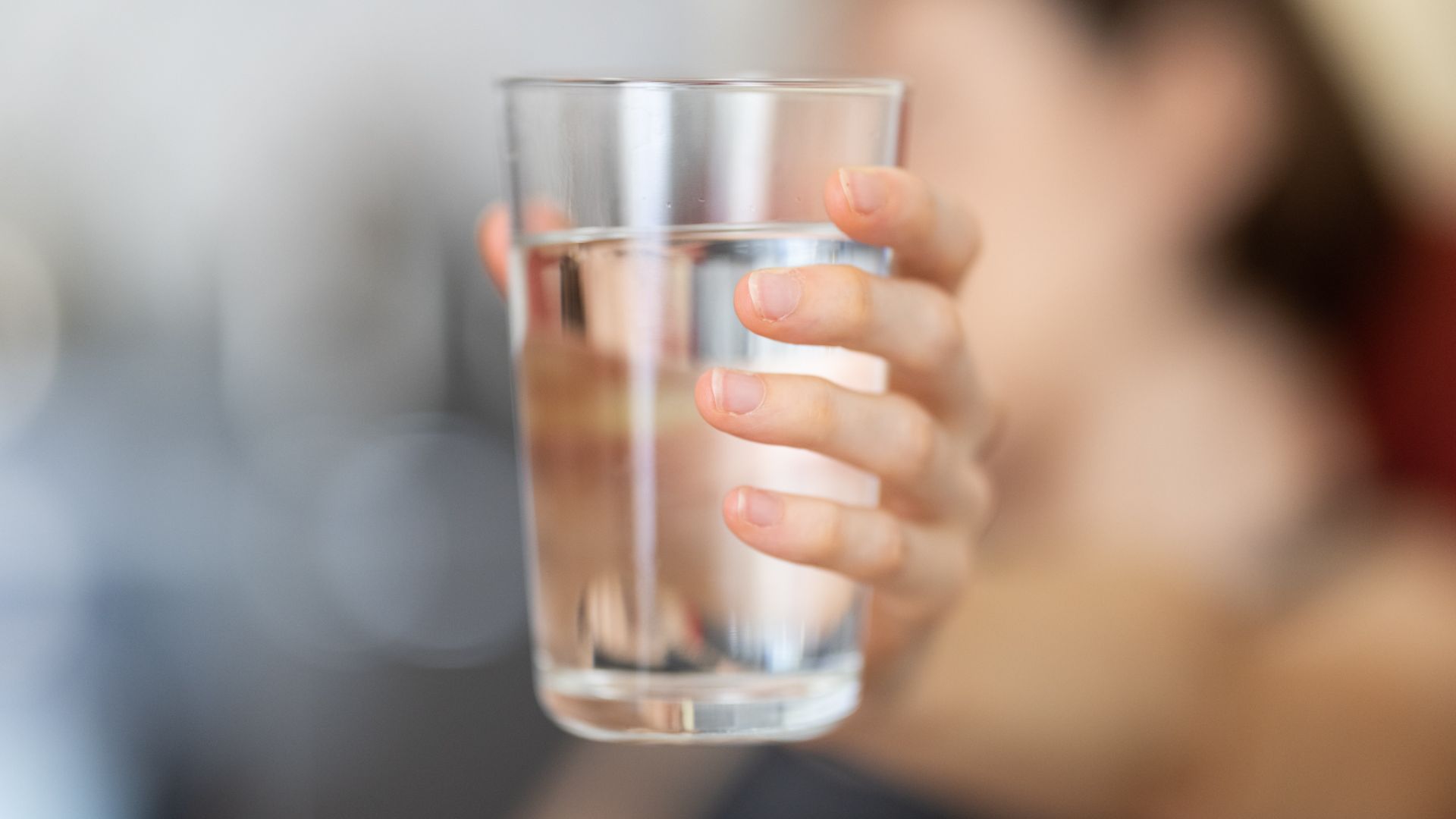 L'étude déboulonne une fois pour toutes le mythe pourtant bien ancré selon lequel nous devrions tous boire au moins huit verres d'eau par jour.