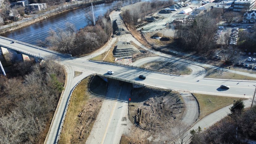 Des travaux sur le tronçon routier entraîneront la fermeture définitive de la bretelle d’accès au pont Saint-François en provenance de la rue des Grandes-Fourches Nord, à compter du 12 décembre. 