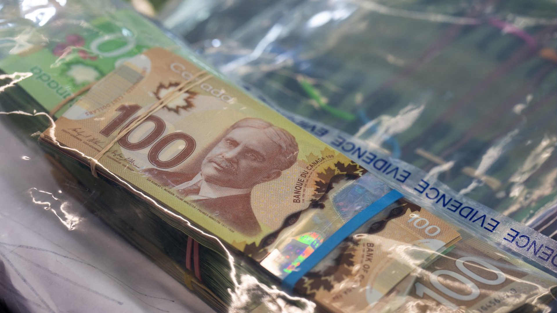 La Gendarmerie royale du Canada reconnaît que de nombreux avis de l'agence de renseignement financier du Canada sur d'éventuels crimes pourraient ne pas faire l'objet d'une enquête en raison d'un manque de ressources policières.