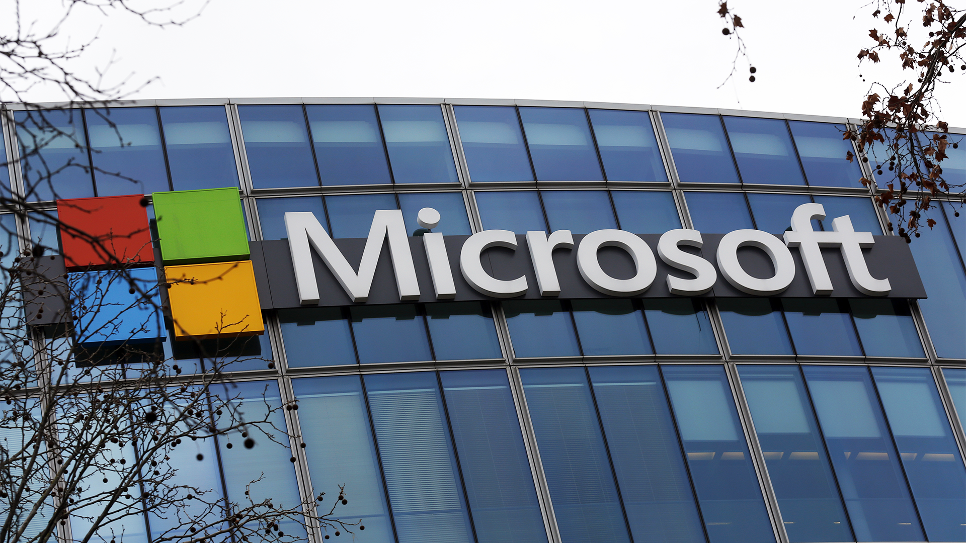 Microsoft met à pied 10 000 employés, soit près de 5 % de ses effectifs, imitant d'autres entreprises technologiques qui ont commencé à renverser une partie de l'expansion réalisée pendant la pandémie.