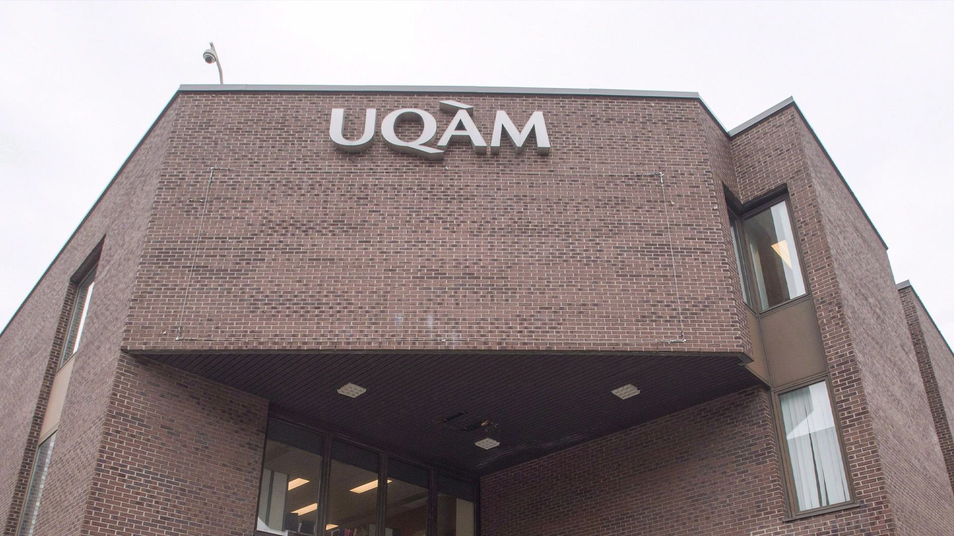 L'UQÀM fait partie  des établissements qui participent au projet pilote de haltes-garderies en milieux d'enseignement lancé par le gouvernement du Québec le 3 février 2023.