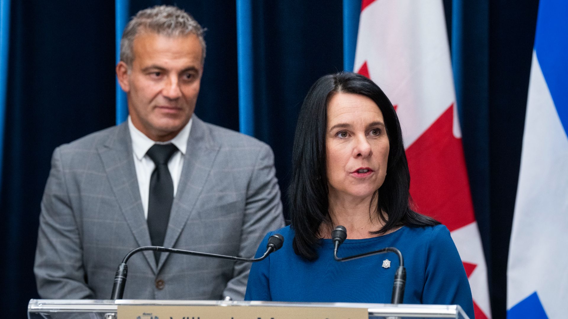 La mairesse de Montréal, Valérie Plante, (à droite) et le chef de police du SPVM, Fady Dagher (à gauche).