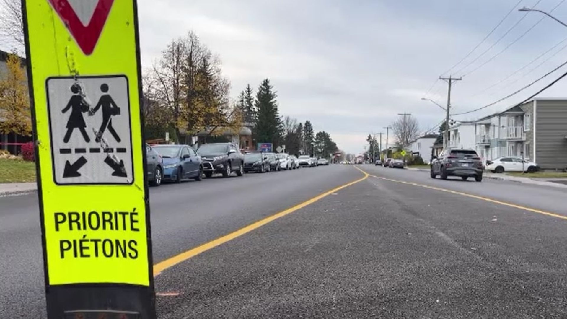 La Ville de Sherbrooke souhaite sécuriser davantage ses traverses pour piétons. D'ici 2026, 53 passages seront équipés de feux rectangulaires à clignotement rapide.