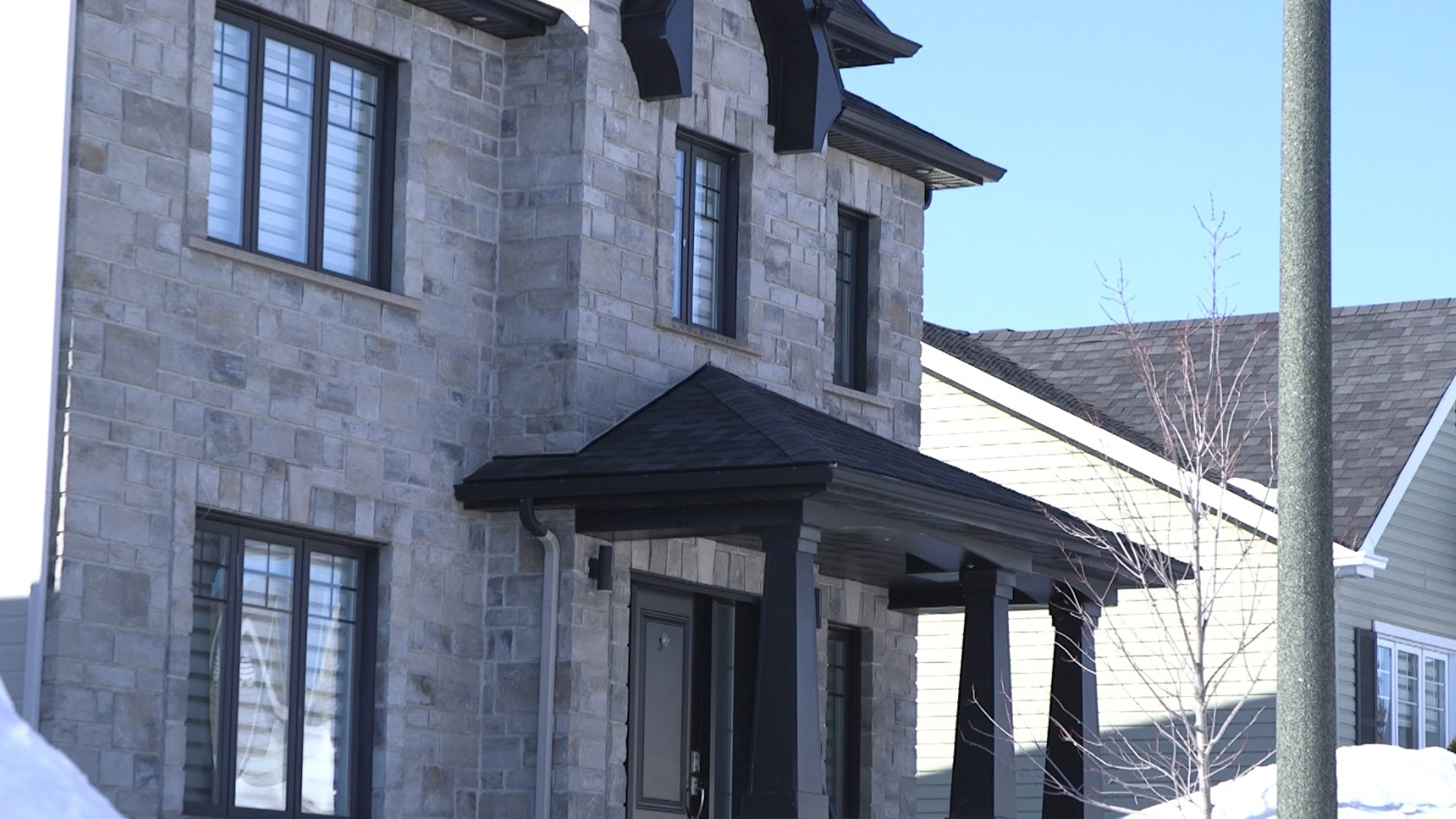Selon une étude réalisée par l’association Professionnels hypothécaires du Canada, un nombre record de Canadiens croit qu’ils ne seront jamais en mesure d’acheter une maison.