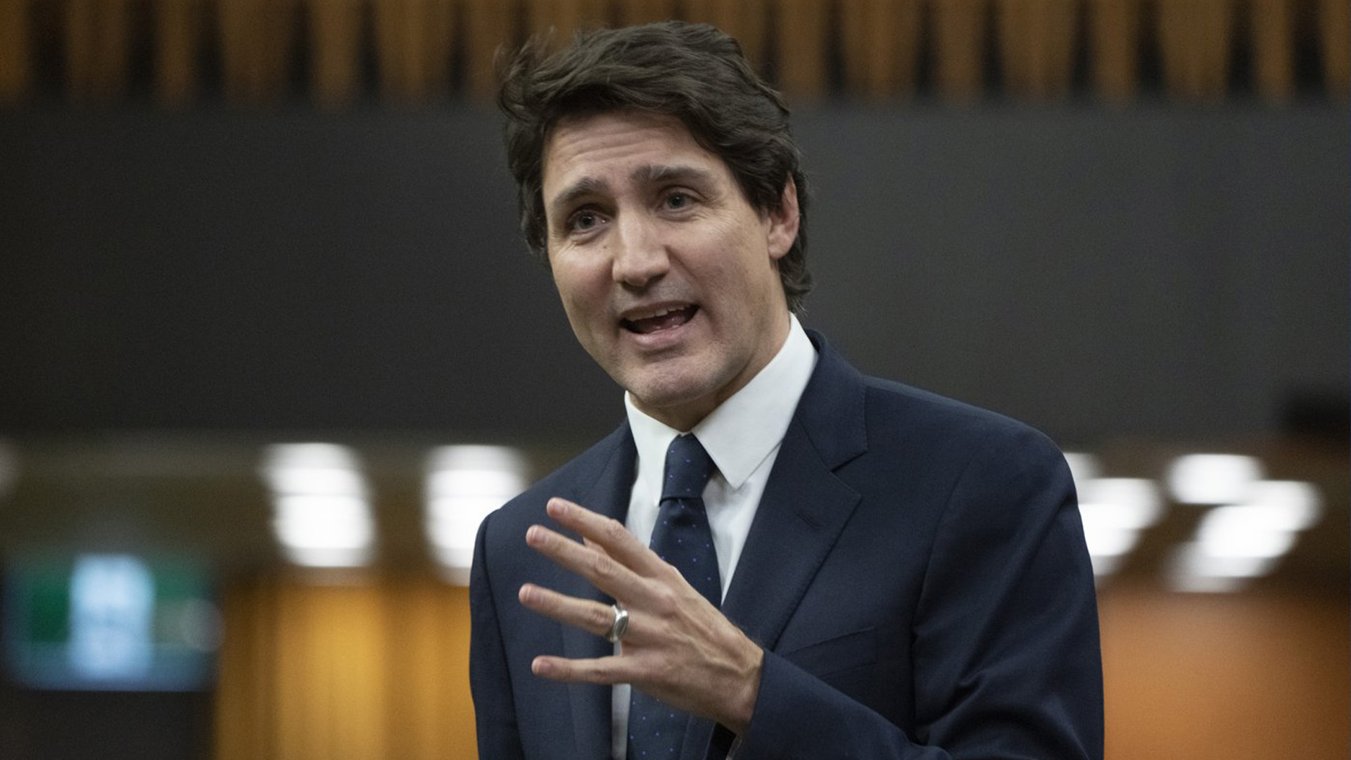 Le premier ministre Justin Trudeau appelle l'Ouganda à abroger la législation que le pays d'Afrique de l'Est a adoptée cette semaine pour imposer la peine de mort aux membres de la communauté LGBTQ. Trudeau répond à une question de l'opposition lors de la période des questions, le mercredi 22 mars 2023 à Ottawa.