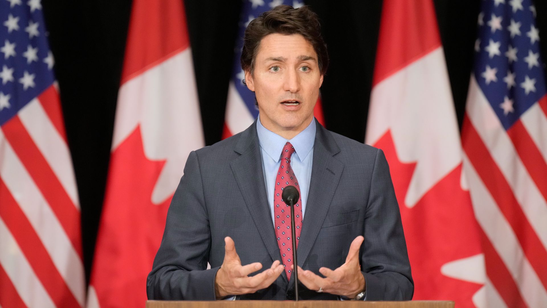 Le premier ministre du Canada, Justin Trudeau, lors d'une conférence de presse à Ottawa le 24 mars 2023 en compagnie du président américain Joe Biden.
