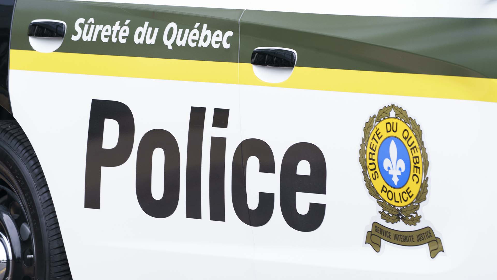 La Sûreté du Québec (SQ) va dépêcher un enquêteur technicien en scène incendie sur le boulevard Jean-de-Brébeuf, à Drummondville, à la suite de l'incendie survenu dans la nuit de mardi à mercredi.