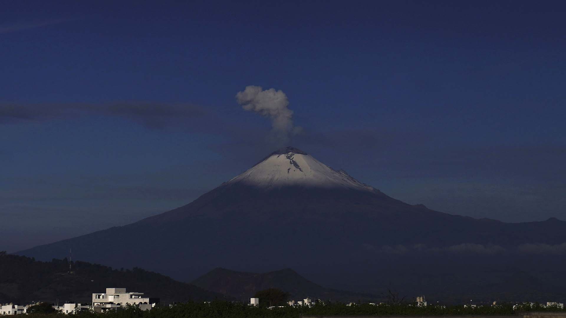 México: Autoridades elevan el nivel de alerta por el volcán Popocatépetl