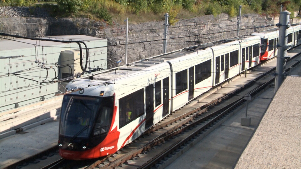 Les services du train léger ont repris graduellement mardi matin le 8 août 2023 entre les stations de l'Université d'Ottawa et du Pré Tunney.